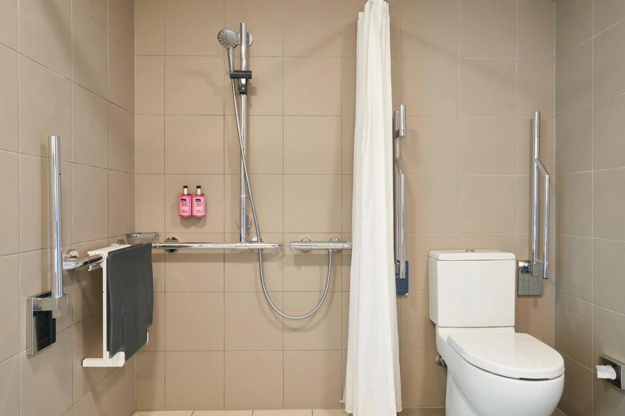 Moxy Excel Hotel Londen
